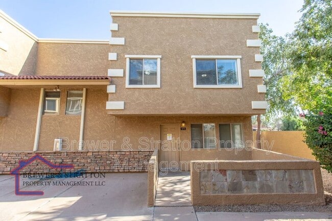 Primary Photo - 303 N Miller Rd