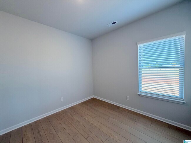 Building Photo - 22869 Dashwood Ln