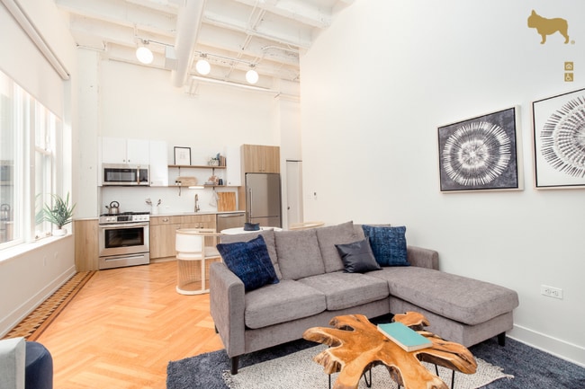 Building Photo - 87 E Adams St