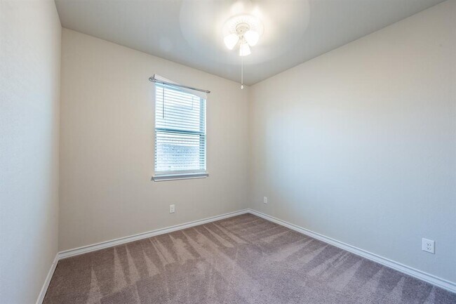 Building Photo - 1325 Eagle Ray St