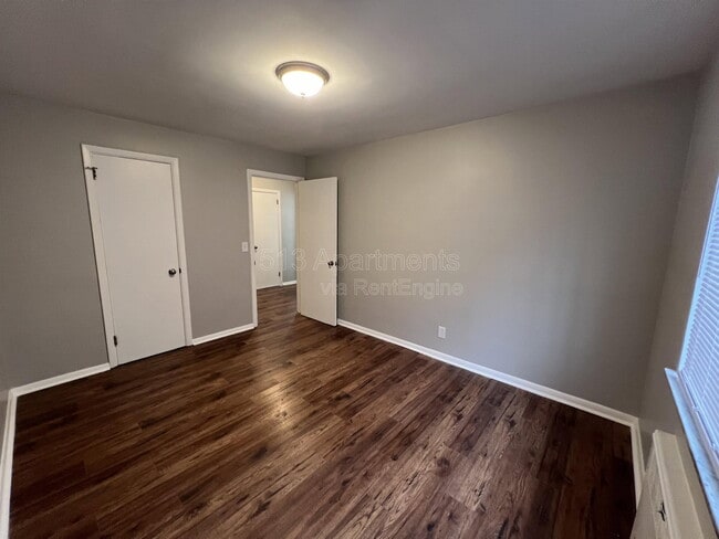 Building Photo - 4594 Hamilton Ave