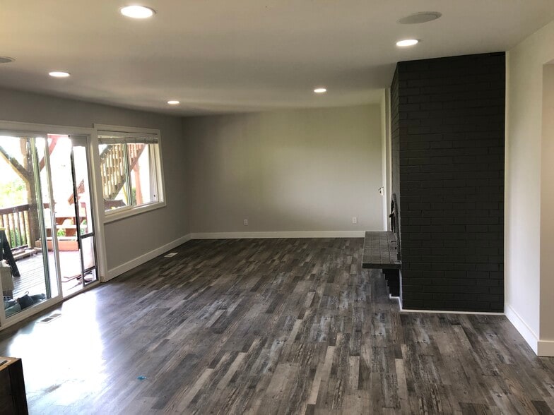 Open concept, living, dining, kitchen. - 7221 Yew St