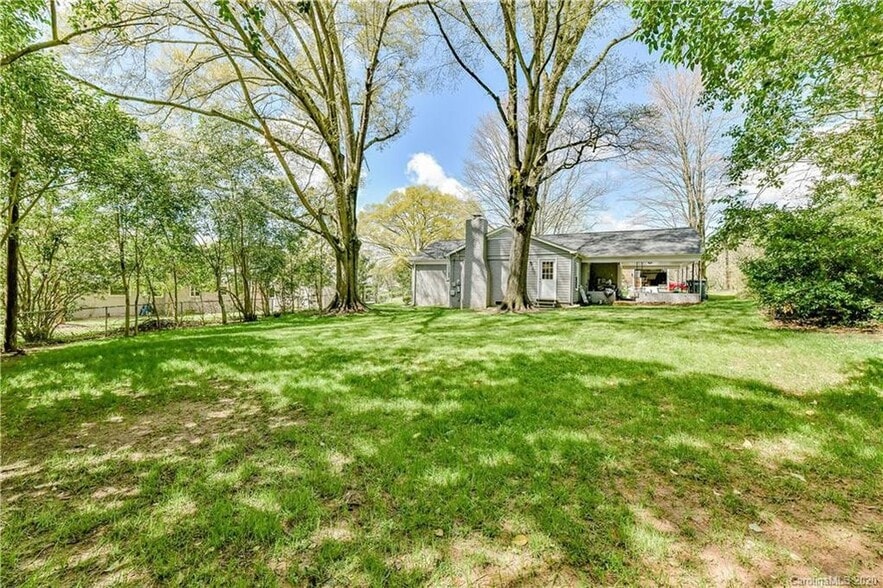 Building Photo - 4201 Seaforth Dr