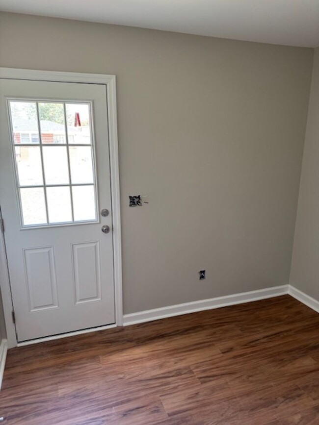Building Photo - Charming North Augusta Duplex