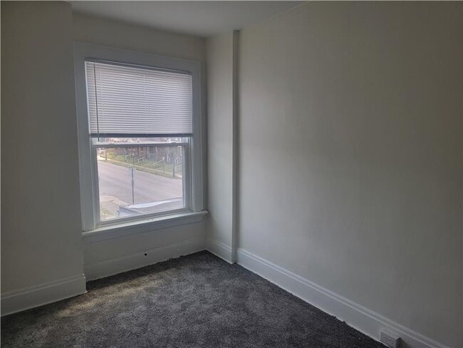 Building Photo - 1038 S Ohio Ave