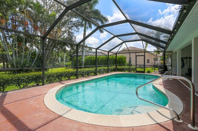 Building Photo - ** LELY COUNTRY CLUB UNFURNISHED 3 BEDROOM...