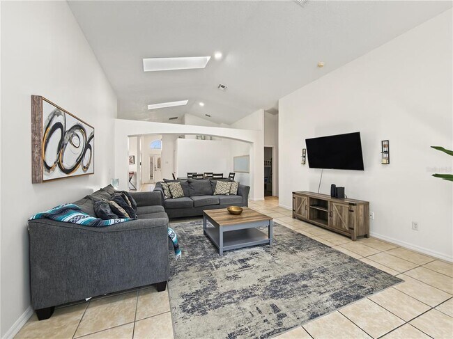 Building Photo - 8105 Santee Dr