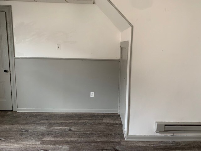 Building Photo - 3744 Willow Ave