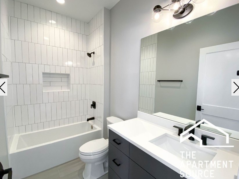 Building Photo - 1050 W Cornelia Ave