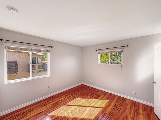 Building Photo - Bright & Spacious 4B/3BA Scripps Ranch Home - New AC, Hardwood Floors, Backyard!