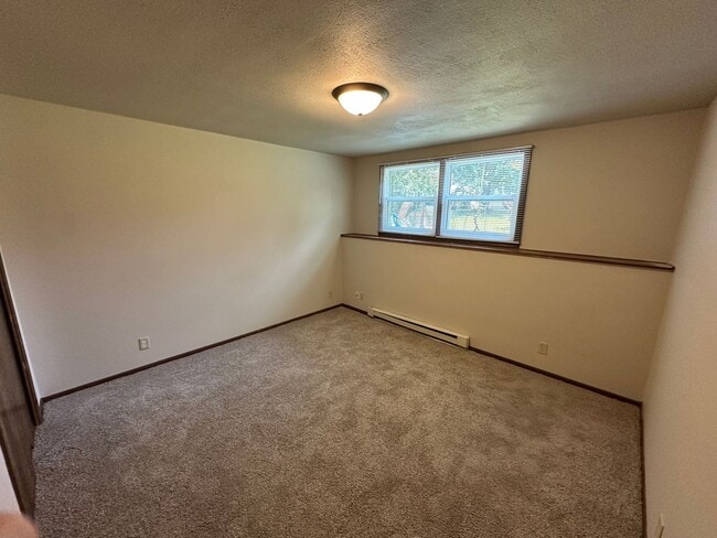 Building Photo - 3625-3627 Livingston Lane