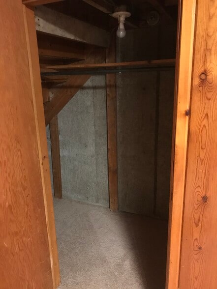 Building Photo - 1214 9th St W