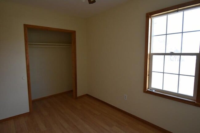 Building Photo - 2422 Wiard St