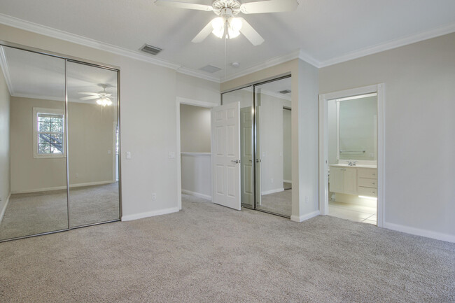 Building Photo - 3057 E Community Dr