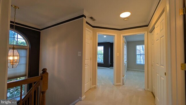 Building Photo - 42681 Rolling Rock Square