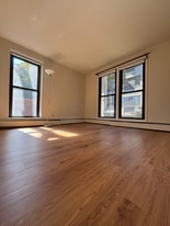 Building Photo - 10 Juniper St