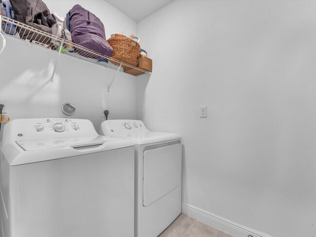 Building Photo - 1130 Rio Ct