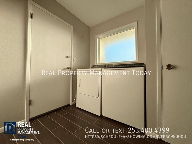 Building Photo - 1748 N Narrows Dr