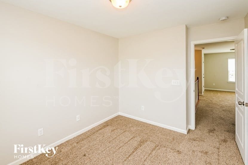 Building Photo - 4637 Triumph Dr SW