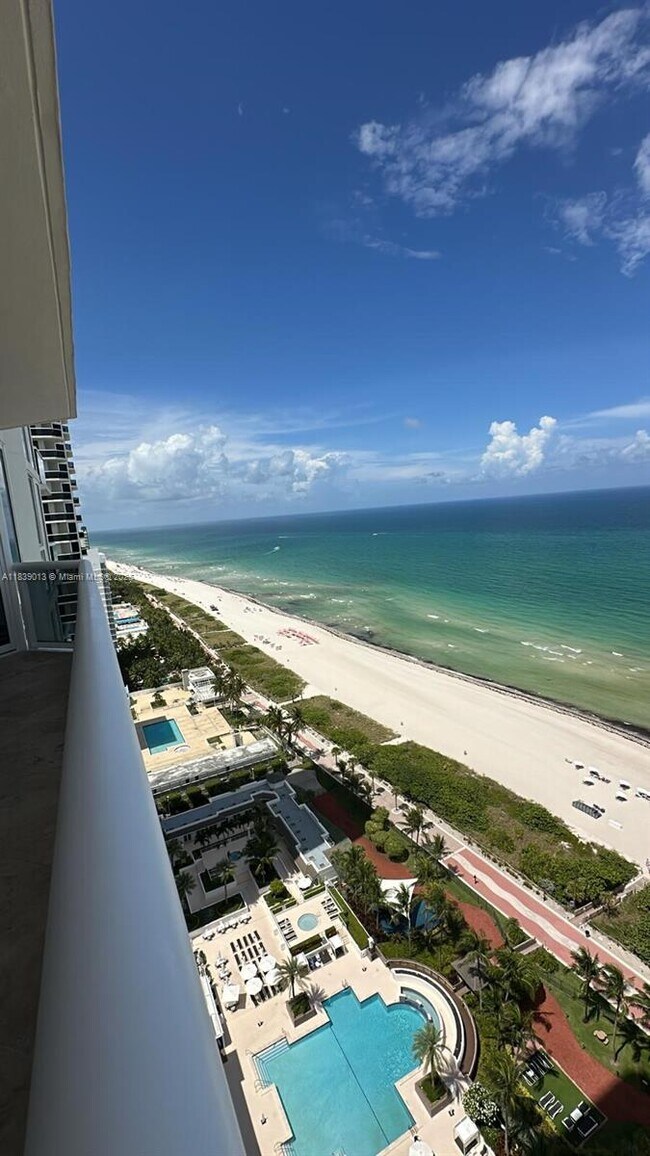 Building Photo - 4775 Collins Ave