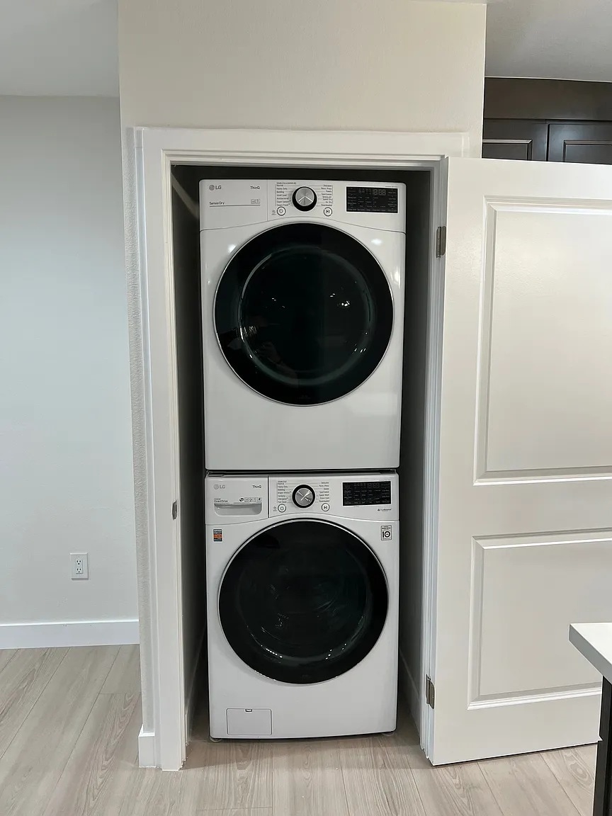 Building Photo - 8176 Dale St