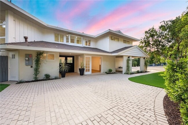 Building Photo - 4620 Encino Ave