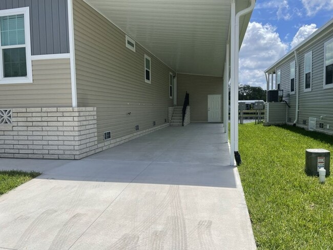 Building Photo - 5708 Blue Harbor Dr
