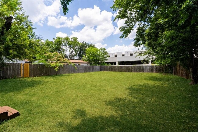 Building Photo - 5212 Joe Sayers Ave