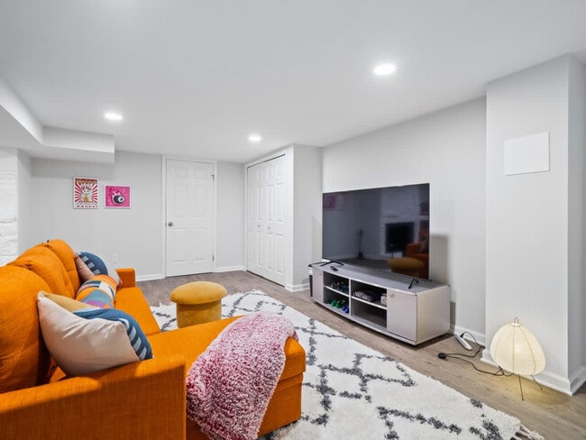 Building Photo - 8040 Strongsville Blvd