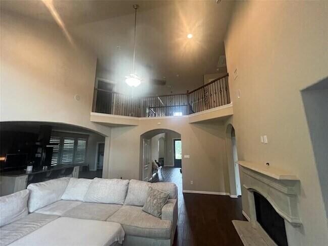 Building Photo - 16804 Falcon Sound Dr