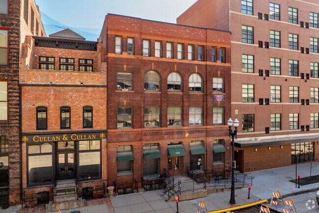 Building Photo - Harney Street Apartments
