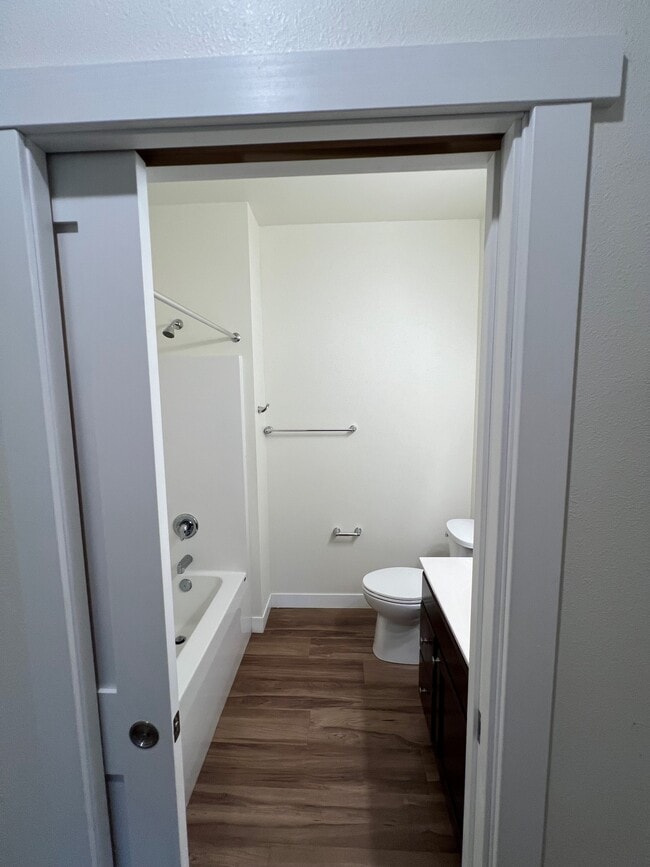 Primary Bathroom - 916 Cedar Dr