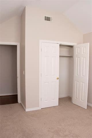 Building Photo - 10702 Huntington Rd