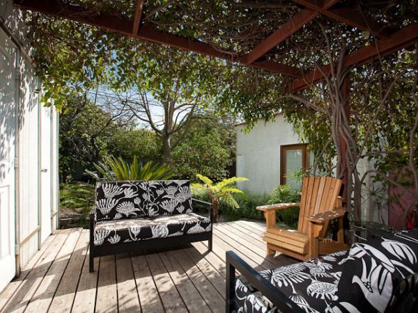 Deck/Garden - 614 Boccaccio Ave