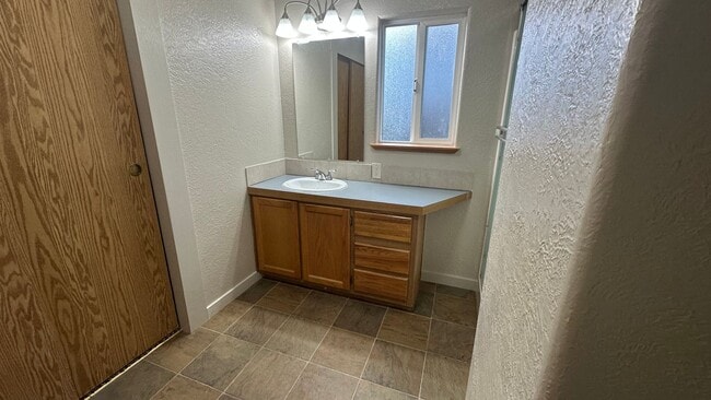 Building Photo - 3 Bedroom Manufactured Home in 55+Older