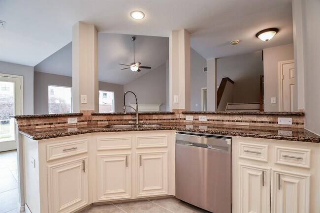 Building Photo - 4815 Mission Lake Ct