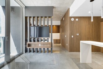 Building Photo - 151 SE 1st St