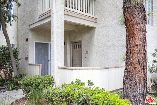 Building Photo - 5782 Oak Bank Trail