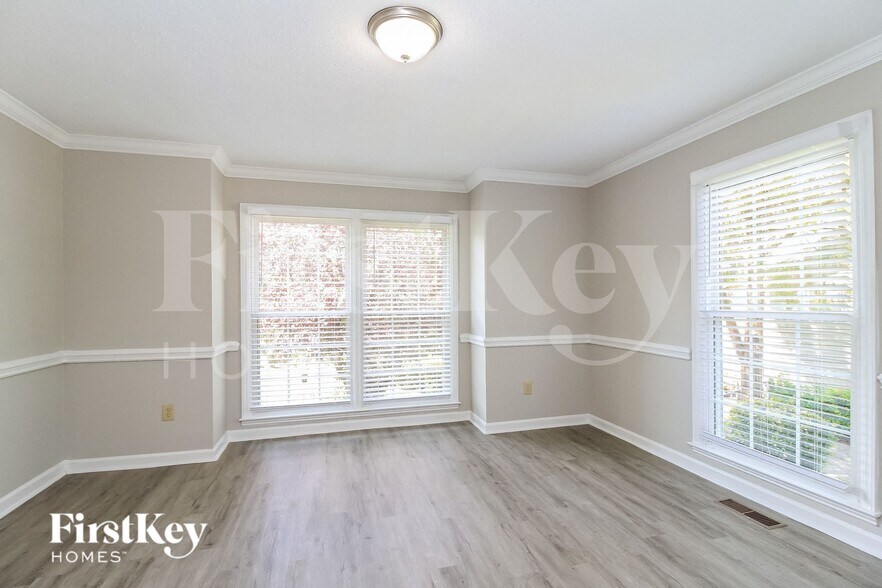 Building Photo - 2105 Mirus Ct