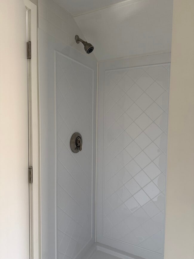 Building Photo - 33 Rosegarden St