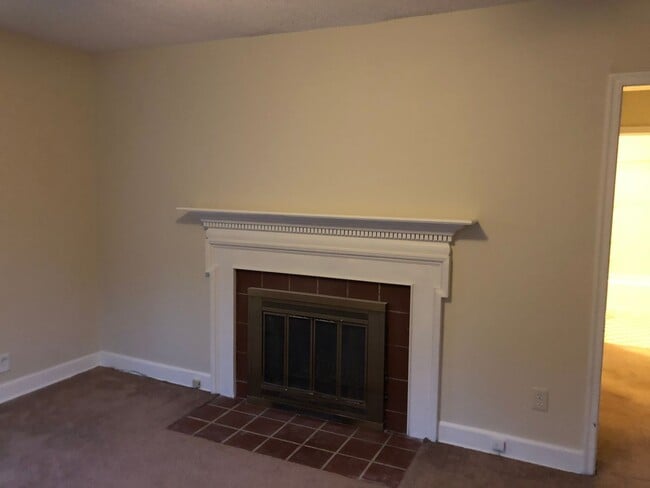 Building Photo - 2 BR 1 BA Bayshore Estates