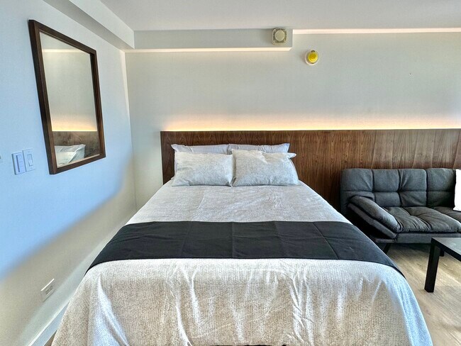 Building Photo - 445 Seaside Ave