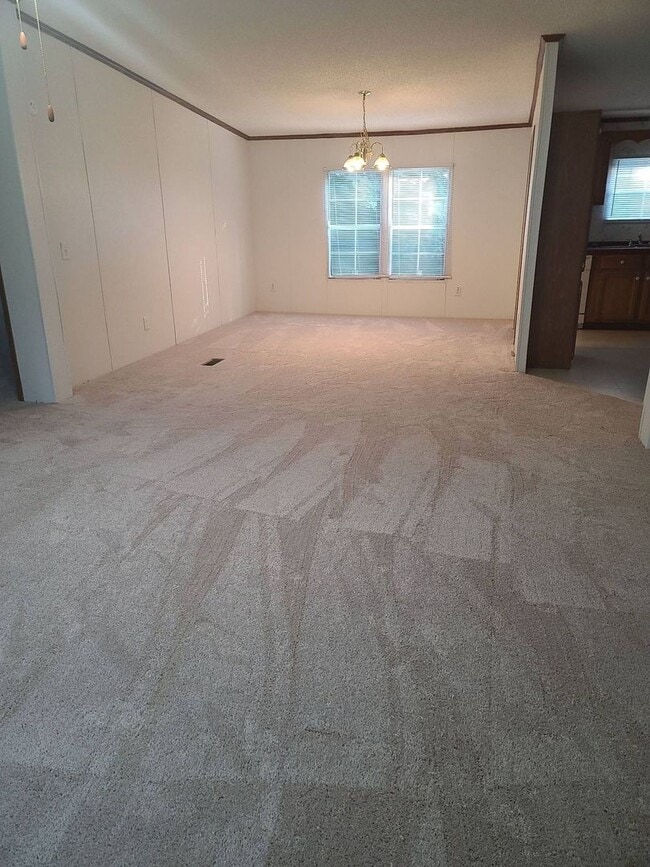 Building Photo - Large Home on Nearly an Acre! ACT NOW! ***RENT SPECIAL : 1/2 OFF FIRST MONTH OF RENT!!!