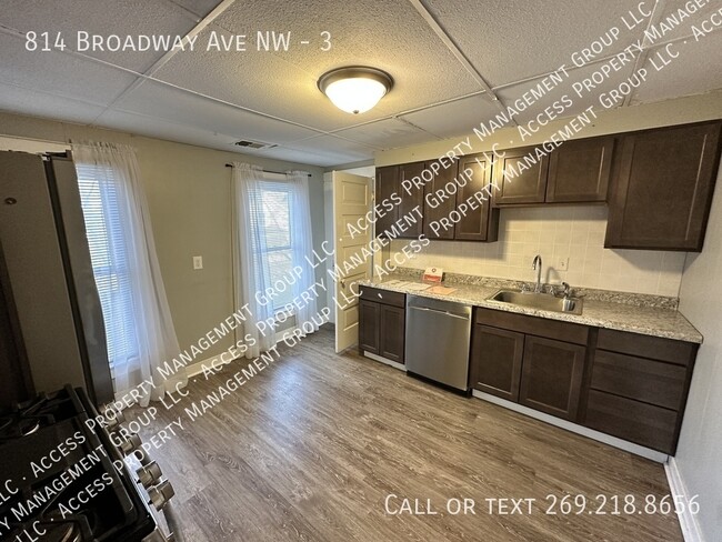 Building Photo - 814 Broadway Ave NW