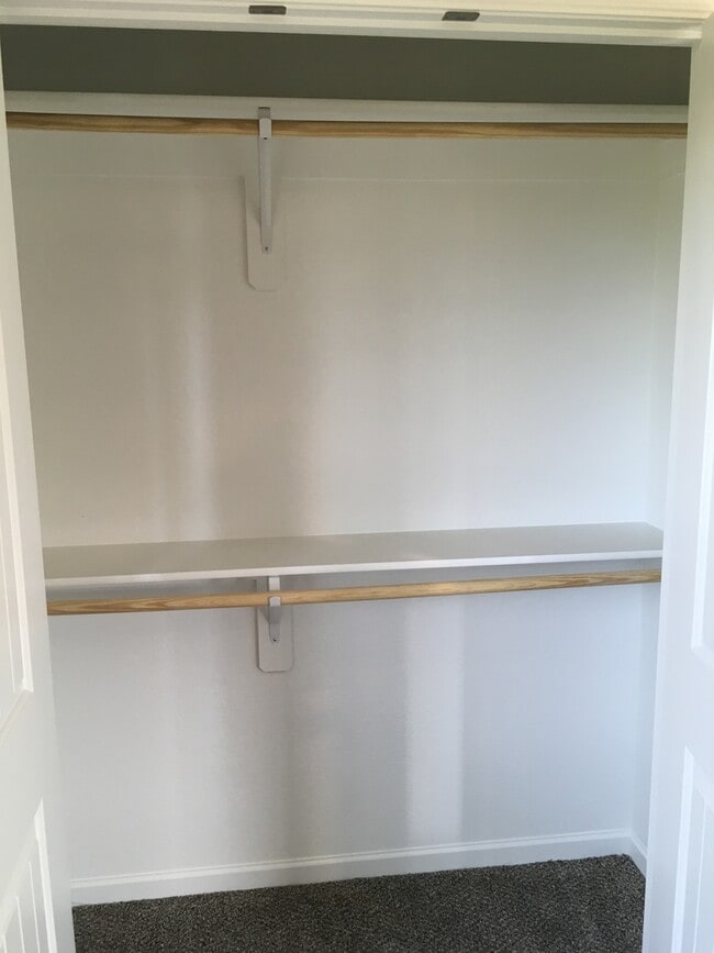 Building Photo - Single Level 2 Bed 1 Car Attached Villa in...