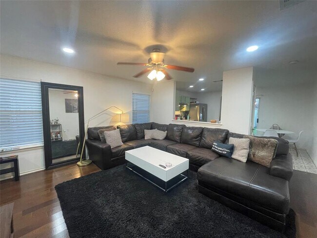 Building Photo - 1513 Coriander Dr