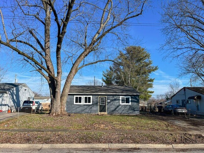 Building Photo - 1316 Southfield Dr S