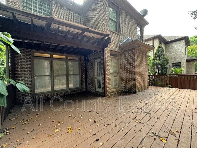 Building Photo - 871 Lenox Ct NE