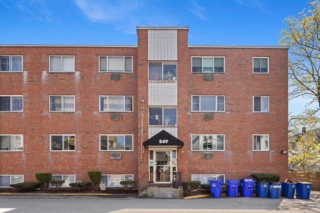 Primary Photo - 549 Adams St