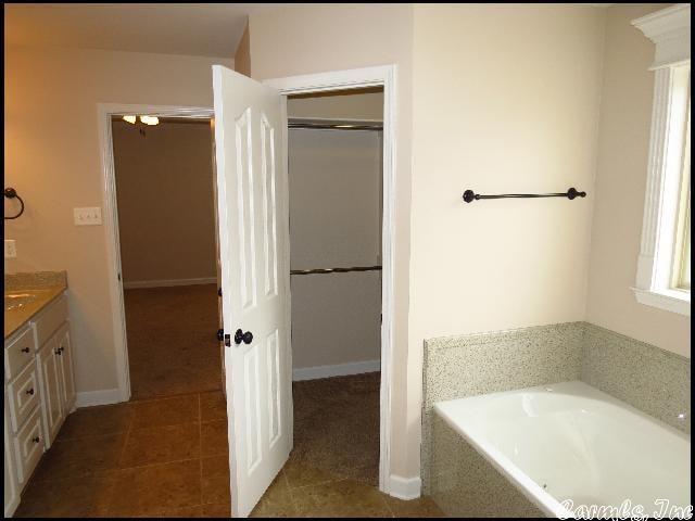 Building Photo - 1005 Puritan Dr